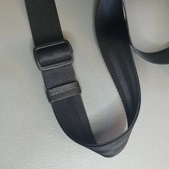 Hugo Boss Envelope Bag - Picture 12 of 16